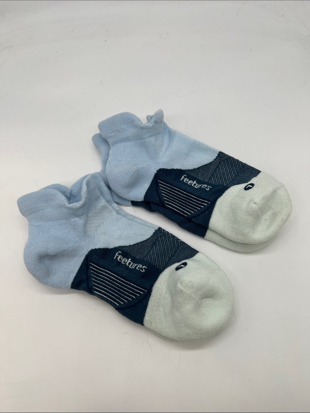 Feetures Elite Max Cushion No Show Tab Running Socks Medium 2 Pack New